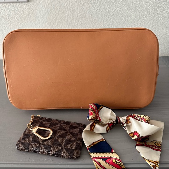 🌷AUTHENTIC Louis Vuitton Alma PM🌷 - Picture 8 of 13